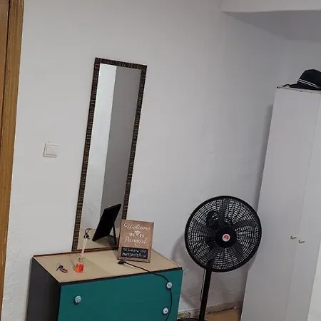 Homestay With Private Bathroom Con Bano Valencia